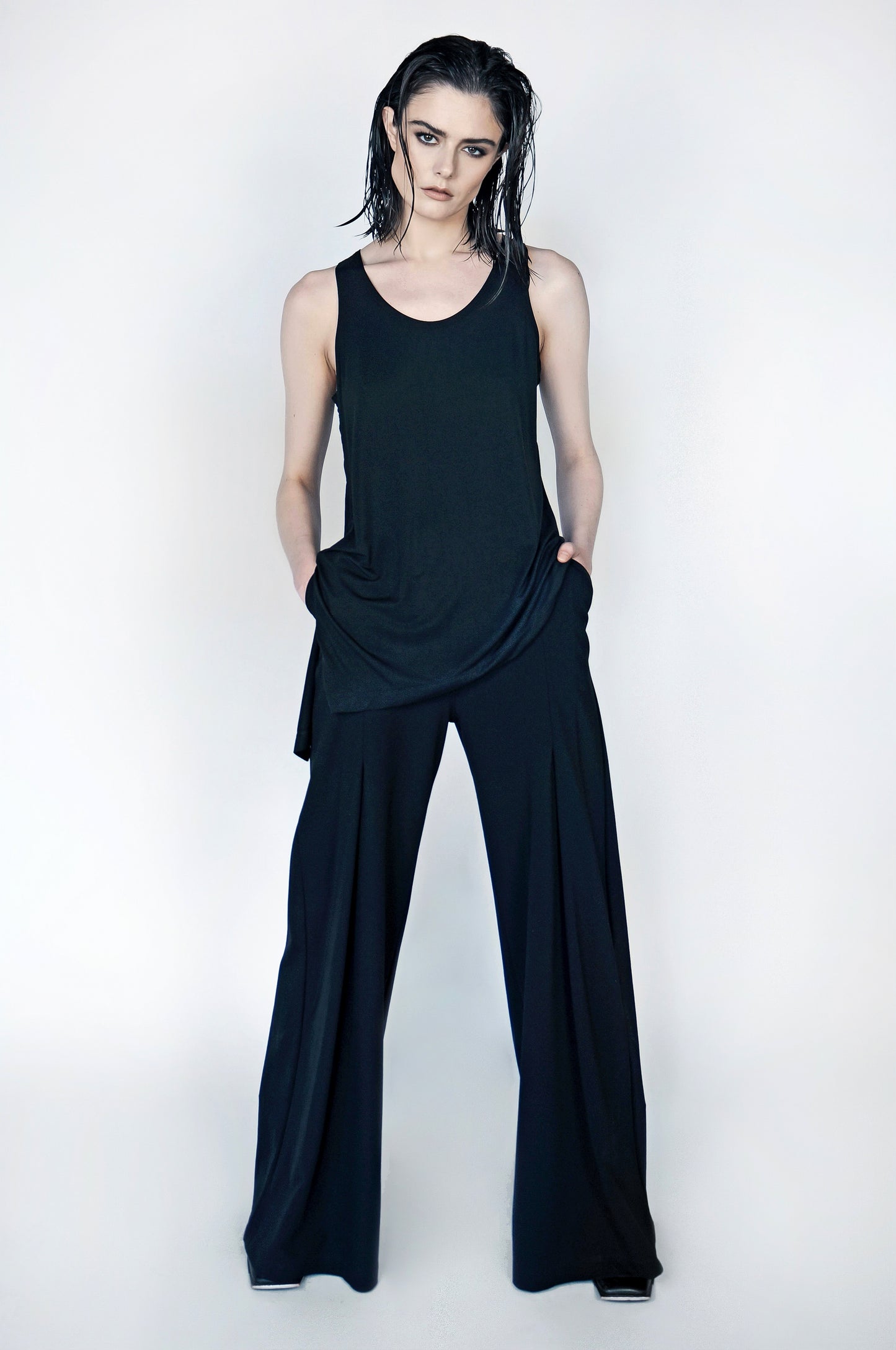 The Asymmetric Tank in Black