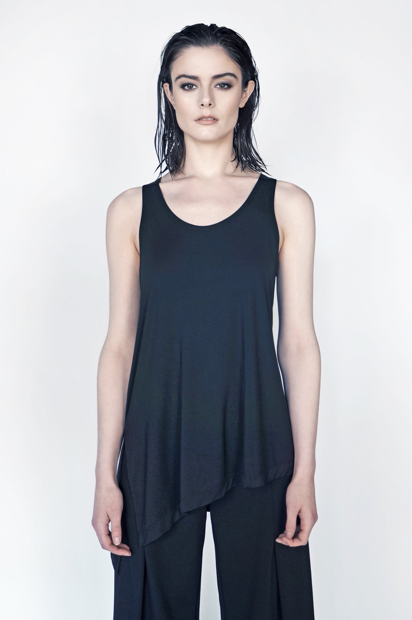 The Asymmetric Tank in Black